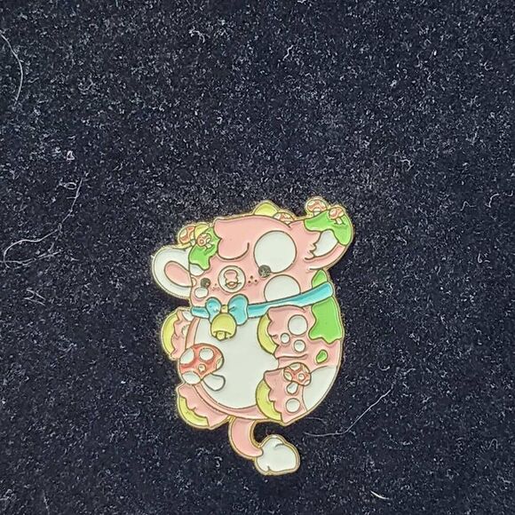 Bright Bat Design Shortcake the Pink Strawberry Cow Nuggets Mystery Enamel Pin - Picture 1 of 4